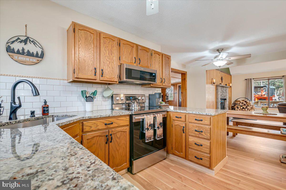 112 Maple Road Blakeslee, PA 18610 - Photo 10 of 37 Gallery Image 10