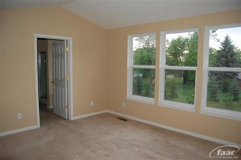 453 Otter Run Road Holly, MI 48442 - Photo 8 of 12 20226084-7.JPG