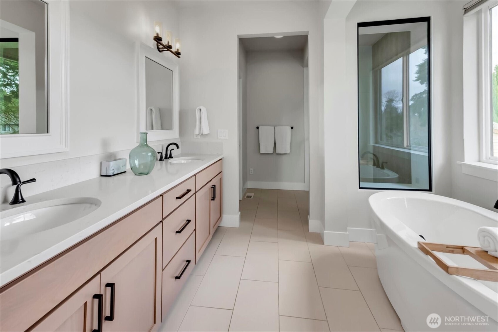 12143 Northeast 170th Place Bothell, WA 98011 - Photo 23 of 40