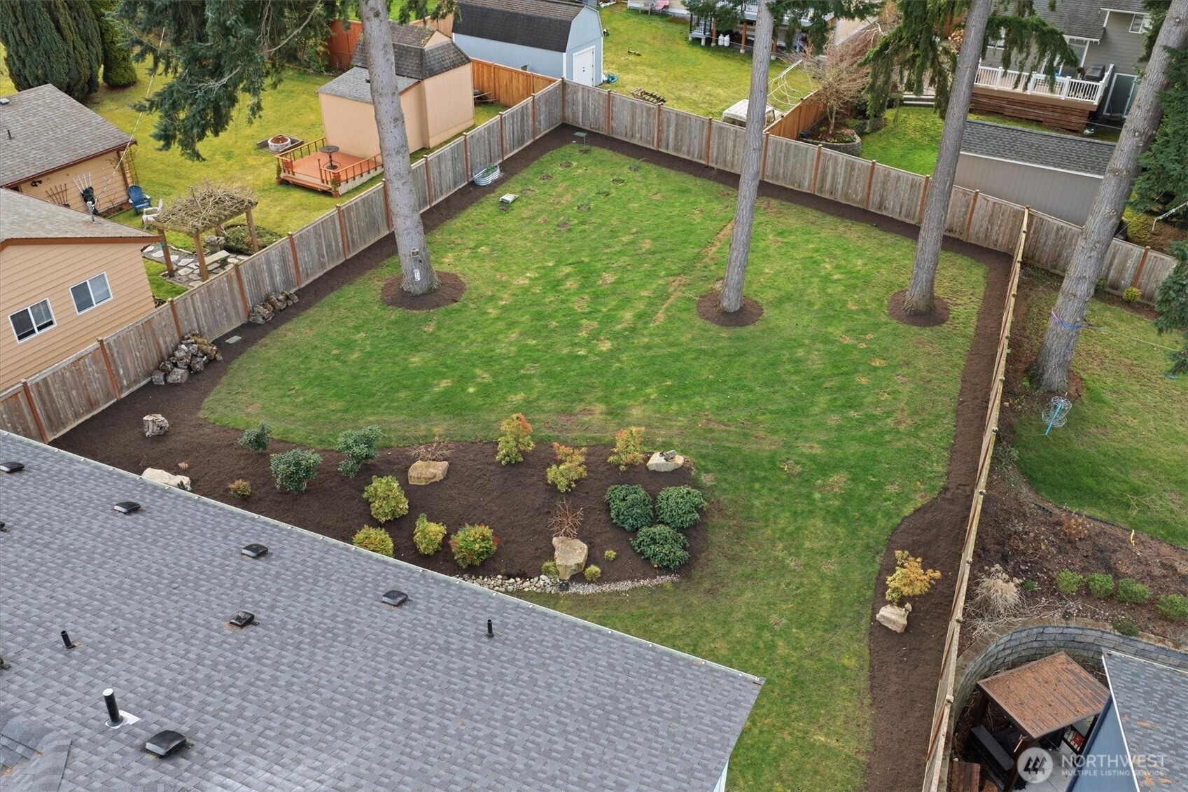 12143 Northeast 170th Place Bothell, WA 98011 - Photo 35 of 40