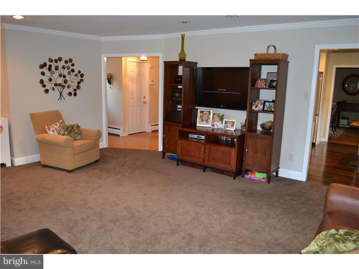 645 Walker Road Wayne, PA 19087 - Photo 12 of 17 Family Room
