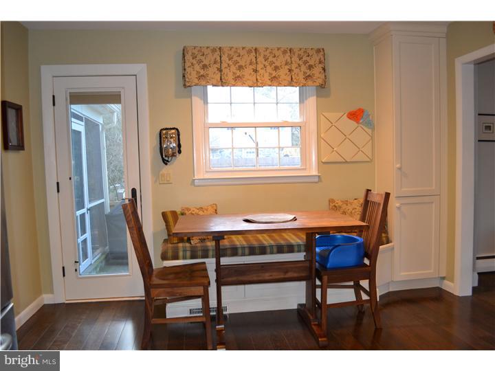 645 Walker Road Wayne, PA 19087 - Photo 10 of 17 Kitchen