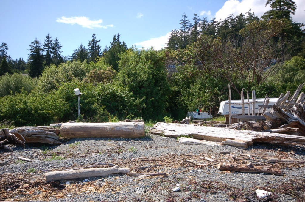 74 President Point Road Northeast Kingston, WA 98346 - Photo 11 of 15 Gallery Image 11