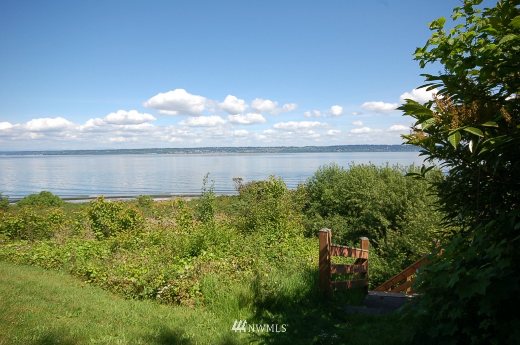 74 President Point Road Northeast Kingston, WA 98346 - Photo 8 of 15 Gallery Image 8