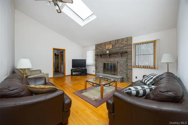 $849,000 | 21 Lounsbury Drive, Baldwin Place, NY 10505