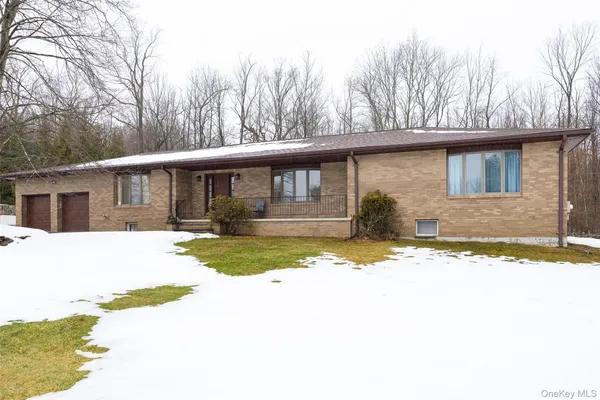 $849,000 | 21 Lounsbury Drive, Baldwin Place, NY 10505