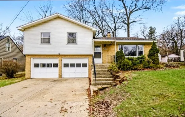 $287,000 | 3835 Burlingame Avenue Southwest, Wyoming, MI 49509