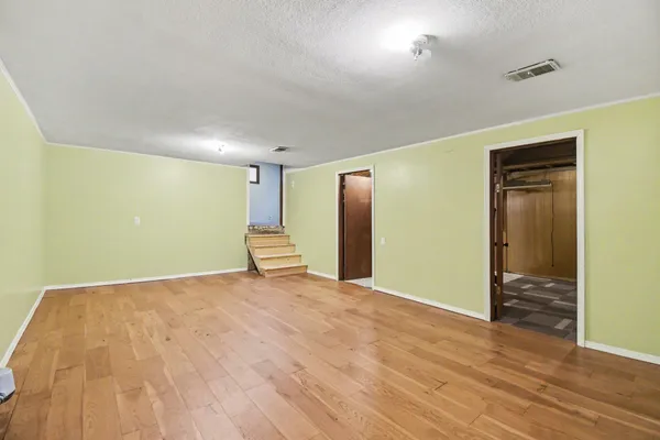 $287,000 | 3835 Burlingame Avenue Southwest, Wyoming, MI 49509