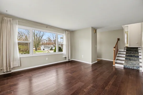 $287,000 | 3835 Burlingame Avenue Southwest, Wyoming, MI 49509