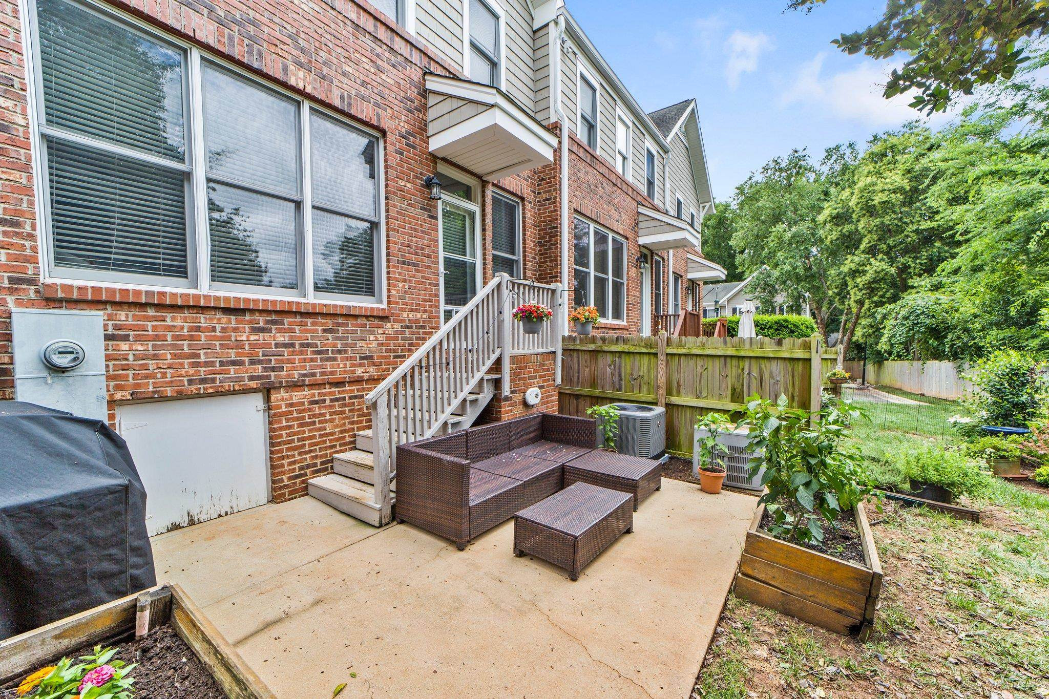 1825 Saluda Court Raleigh, NC 27608 - Photo 26 of 32 Back Patio