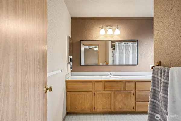 $470,000 | 5520 Cricket Lane Southeast, Lacey, WA 98503