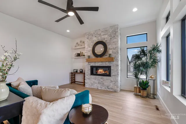 $650,000 | 525 Canyon Crest Drive, Twin Falls, ID 83301