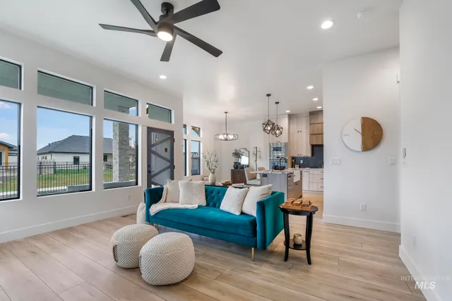 $650,000 | 525 Canyon Crest Drive, Twin Falls, ID 83301