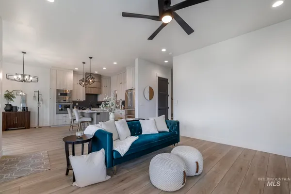 $650,000 | 525 Canyon Crest Drive, Twin Falls, ID 83301