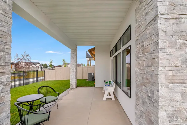 $650,000 | 525 Canyon Crest Drive, Twin Falls, ID 83301