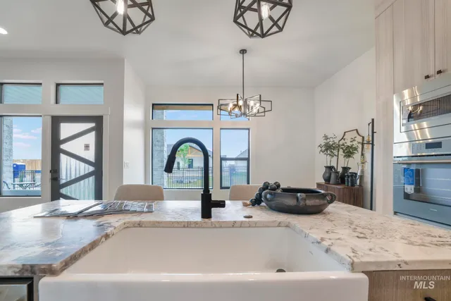 $650,000 | 525 Canyon Crest Drive, Twin Falls, ID 83301