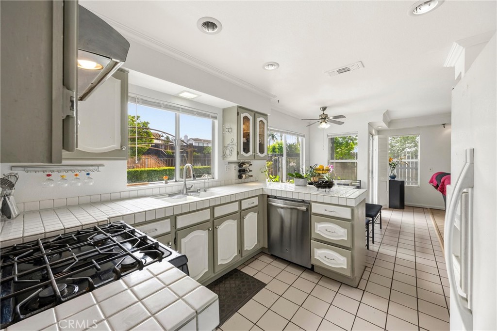 9338 Loquat Drive Riverside, CA 92508 - Photo 9 of 57