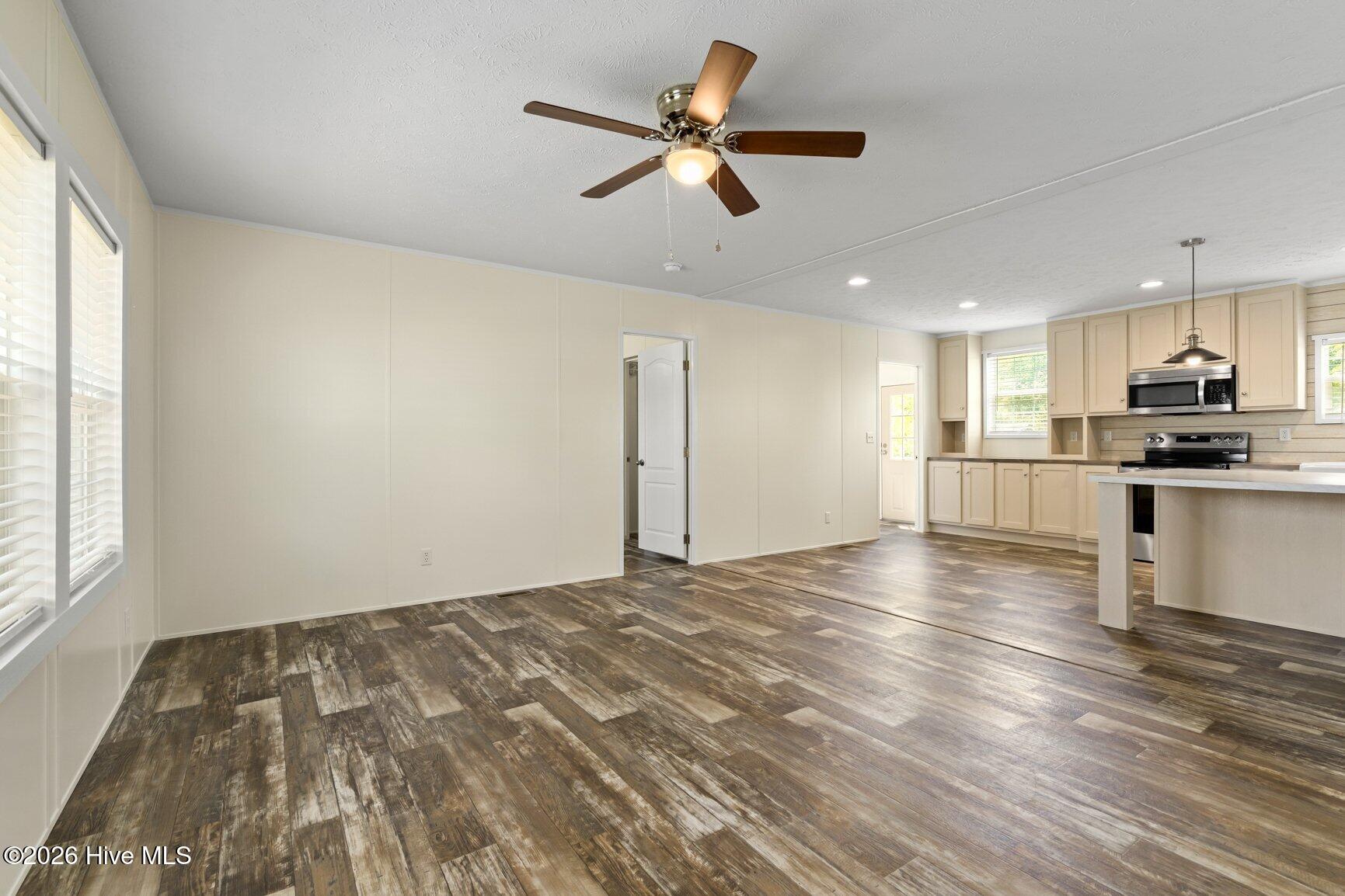 486 Cutchin Farm Road Tarboro, NC 27886 - Photo 10 of 31 Great Room