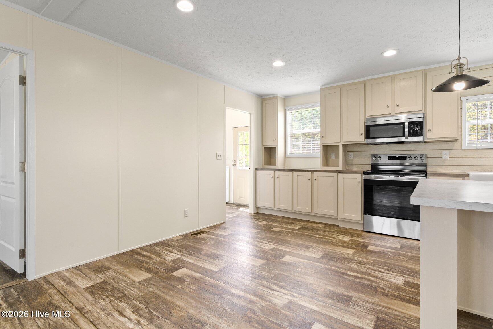 486 Cutchin Farm Road Tarboro, NC 27886 - Photo 14 of 31 Plenty of room here for a kitchen table next to the large kitchen island...