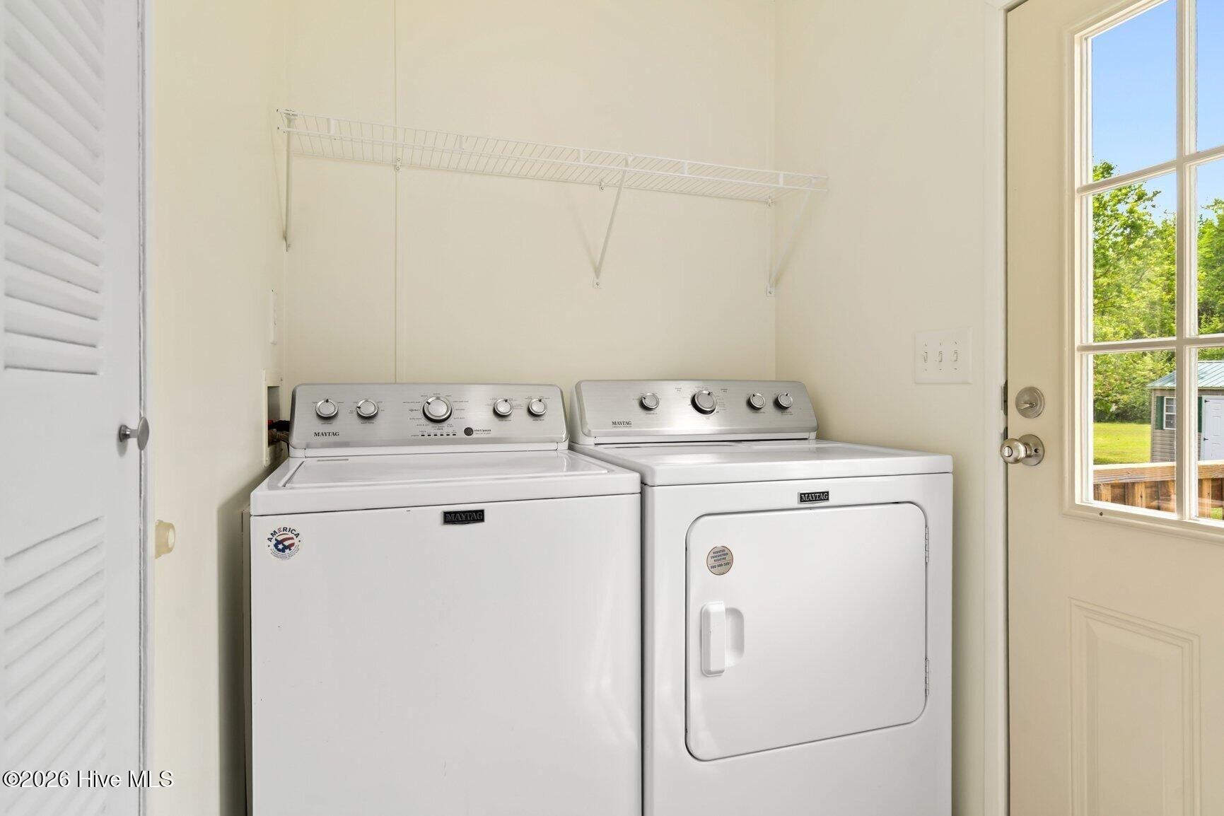 486 Cutchin Farm Road Tarboro, NC 27886 - Photo 16 of 31 Laundry and Mudd Room are just off the Eat-In Kitchen