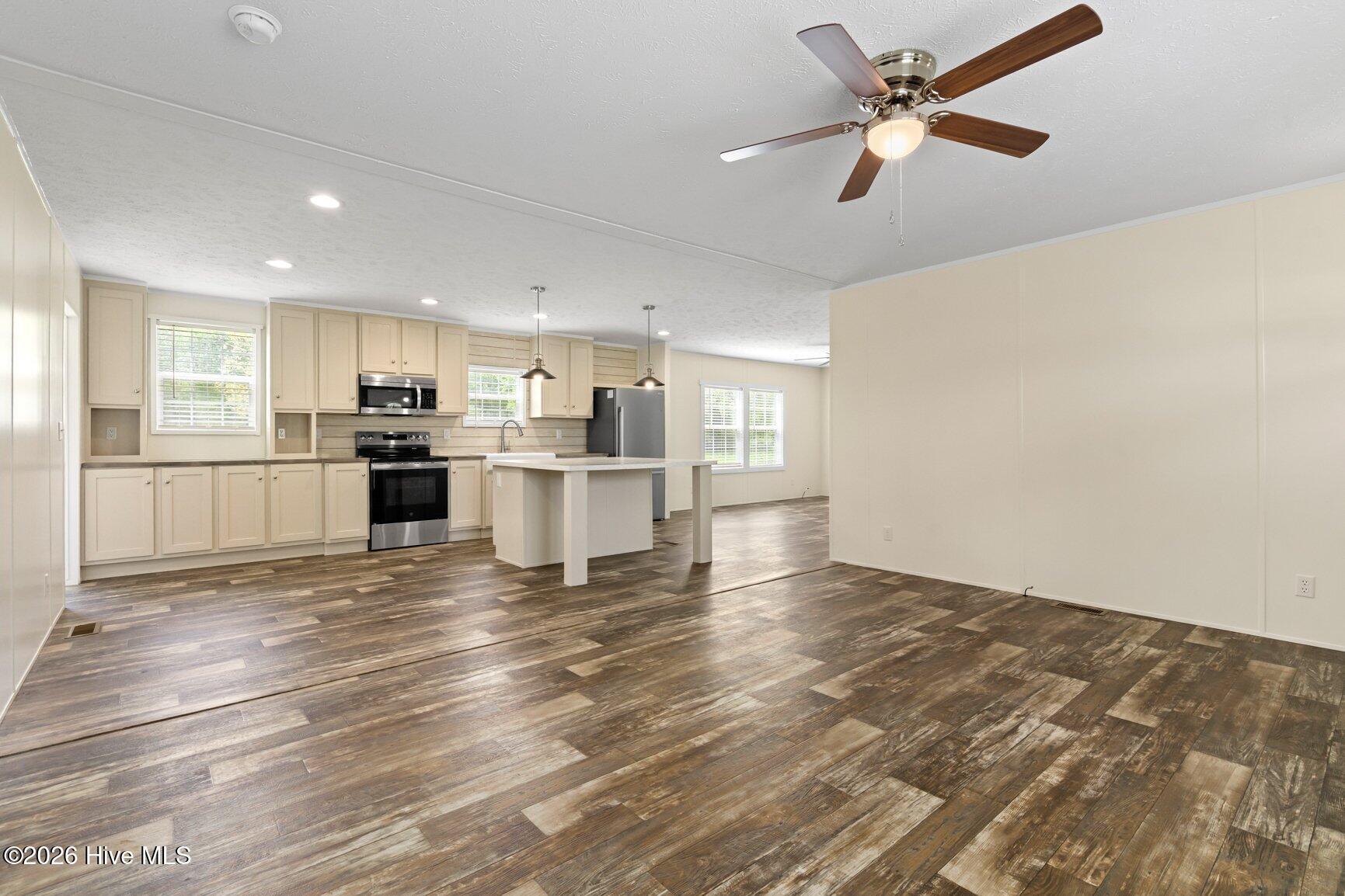 486 Cutchin Farm Road Tarboro, NC 27886 - Photo 9 of 31 Great Room