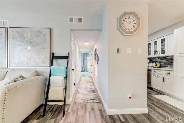 $159,900 | 10123 Sakura Drive, Unit A, St. Louis, MO 63128