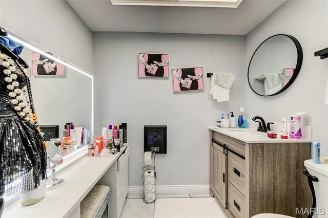 $159,900 | 10123 Sakura Drive, Unit A, St. Louis, MO 63128