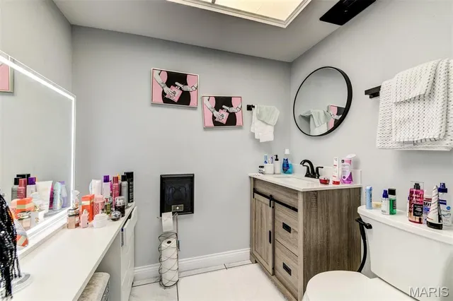 $159,900 | 10123 Sakura Drive, Unit A, St. Louis, MO 63128