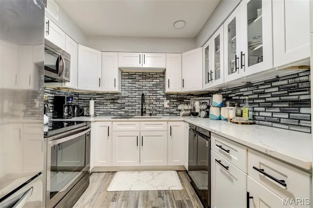 $159,900 | 10123 Sakura Drive, Unit A, St. Louis, MO 63128