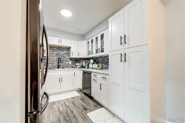 $159,900 | 10123 Sakura Drive, Unit A, St. Louis, MO 63128