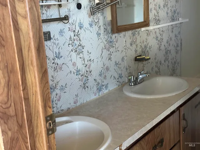 $350,000 | 510 Ontario Heights Road, Ontario, OR 97914