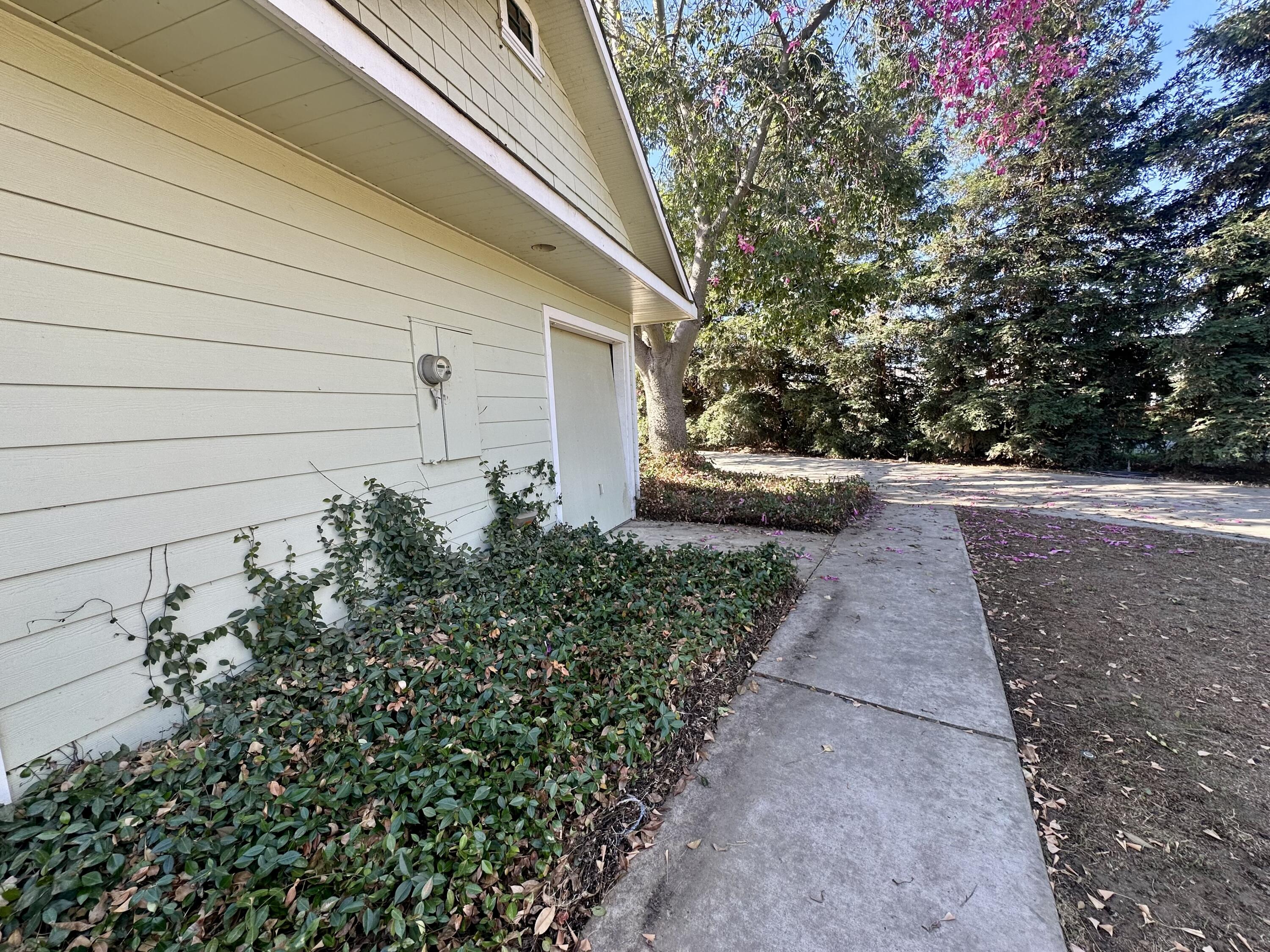 2535 West Visalia Road, Unit B Exeter, CA 93221 - Photo 67 of 81 IMG_0009