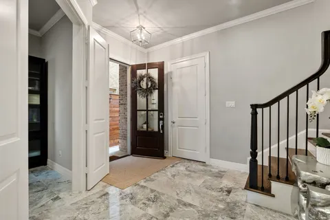 $1,050,000 | 306 West Saulnier Street, Houston, TX 77019
