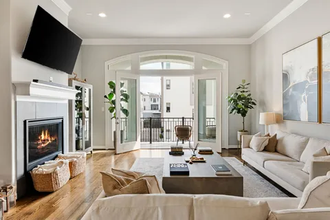 $1,050,000 | 306 West Saulnier Street, Houston, TX 77019