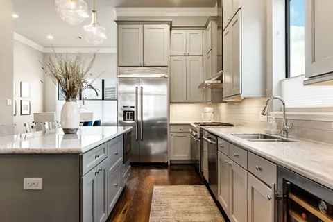 $1,050,000 | 306 West Saulnier Street, Houston, TX 77019