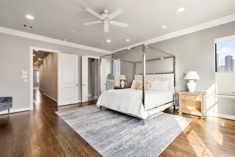 $1,050,000 | 306 West Saulnier Street, Houston, TX 77019