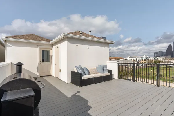$1,050,000 | 306 West Saulnier Street, Houston, TX 77019