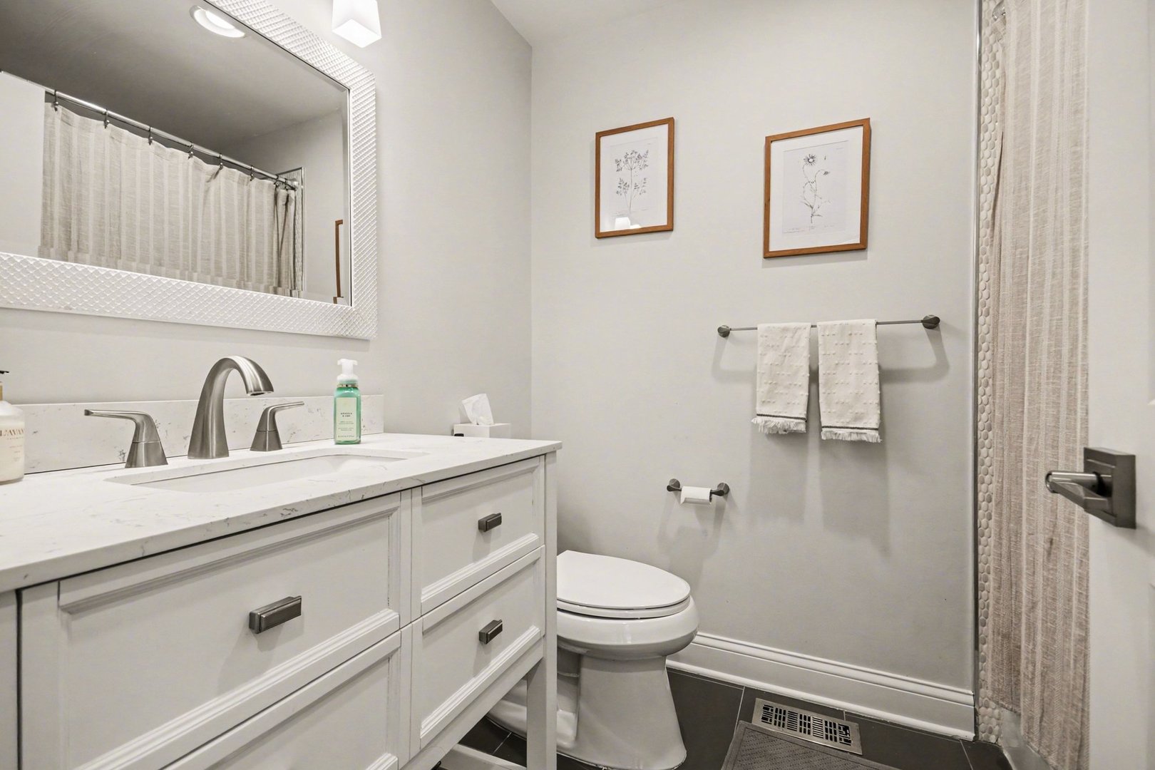 923 Oxford Road Glen Ellyn, IL 60137 - Photo 13 of 32