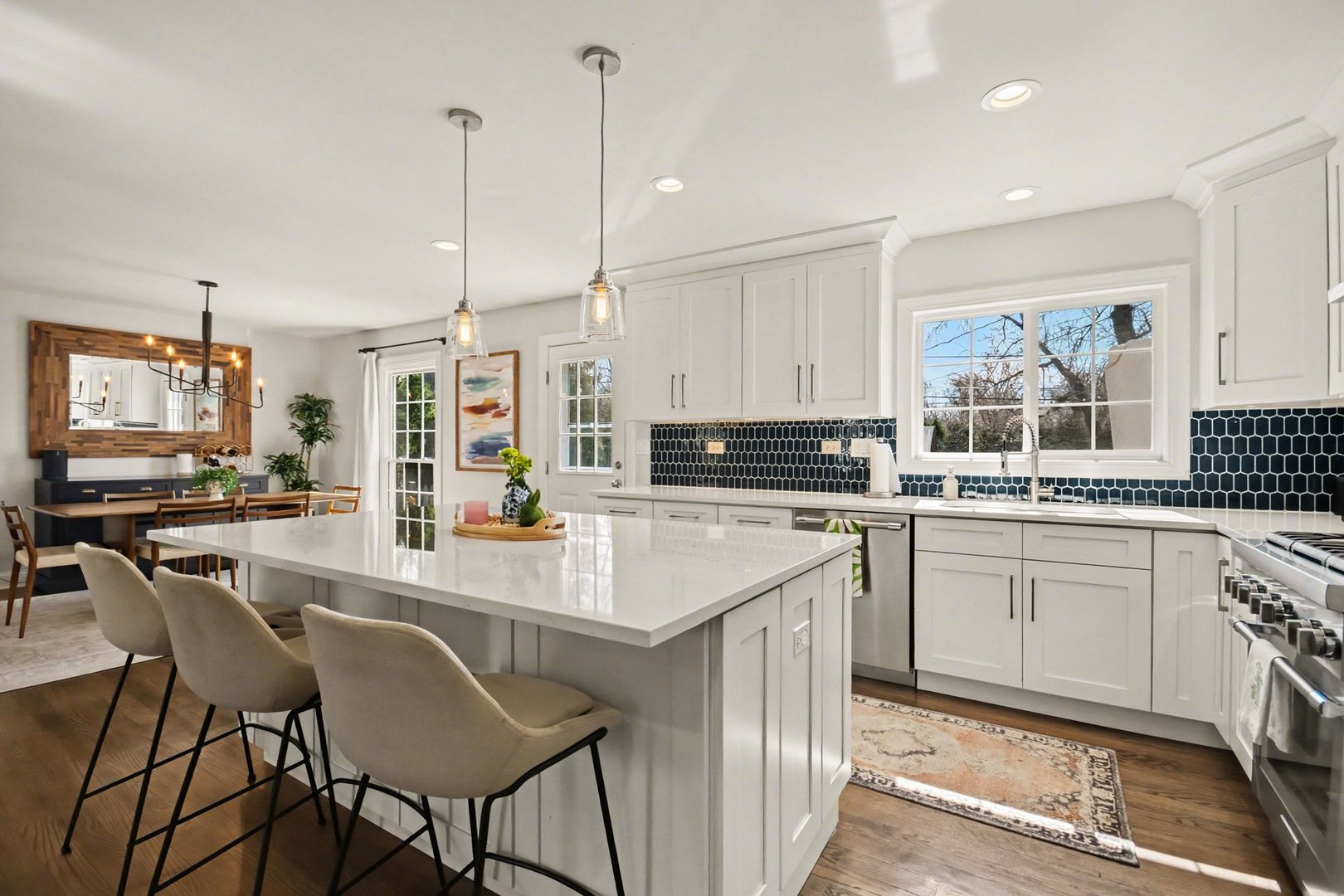 923 Oxford Road Glen Ellyn, IL 60137 - Photo 2 of 32