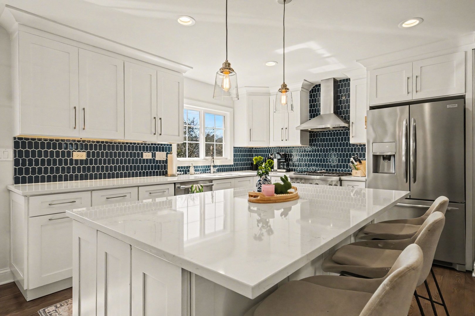 923 Oxford Road Glen Ellyn, IL 60137 - Photo 3 of 32