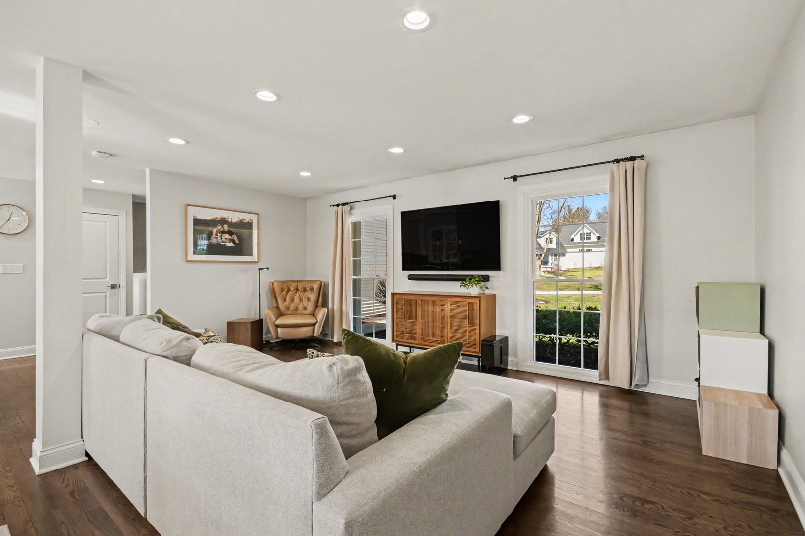 923 Oxford Road Glen Ellyn, IL 60137 - Photo 5 of 32