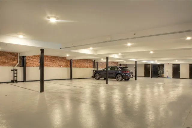 $2,375,000 | 50 School Street, Unit 7, Newport, RI 02840