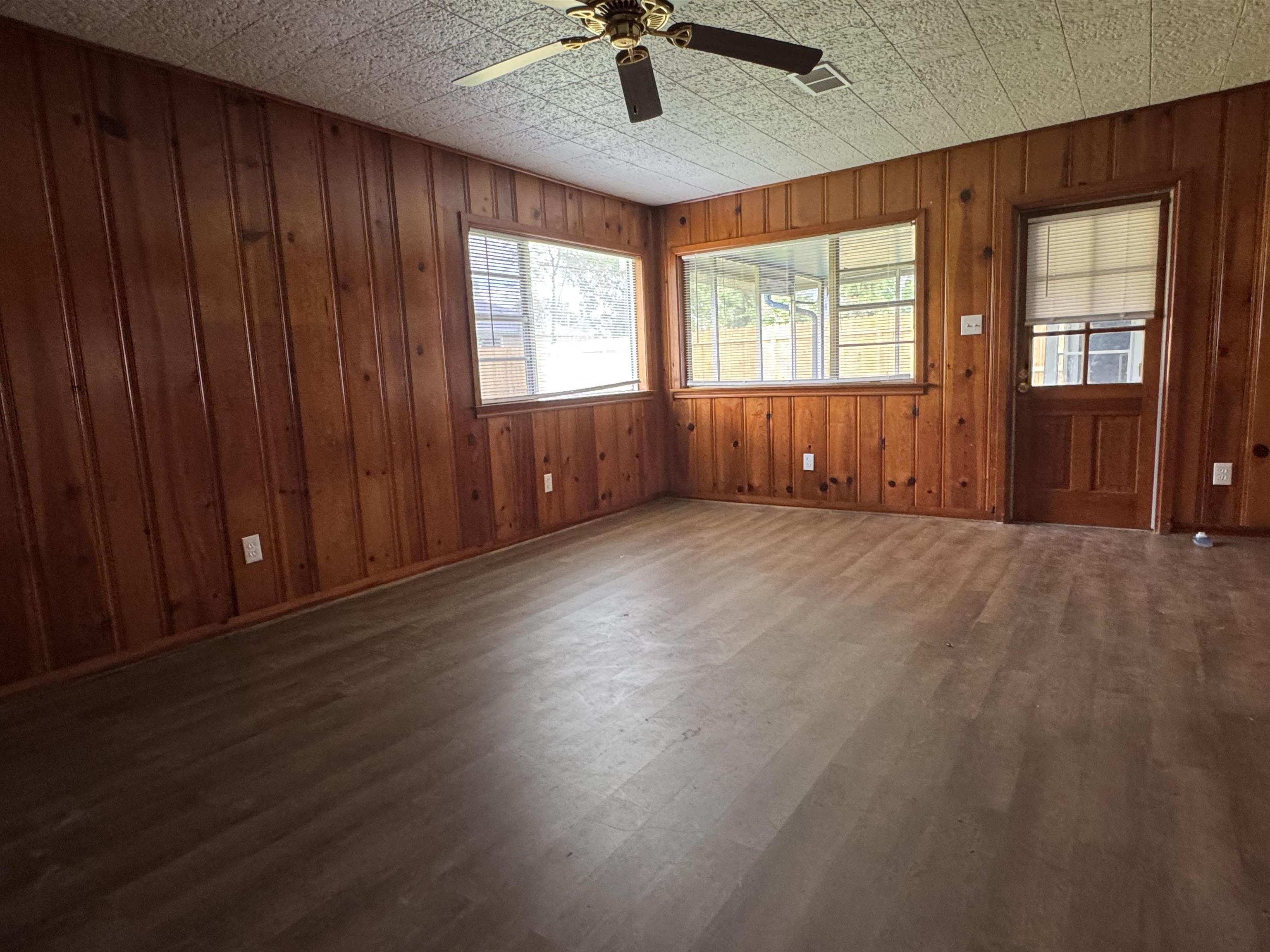 5480 Thames Drive Beaumont, TX 77708 - Photo 9 of 18