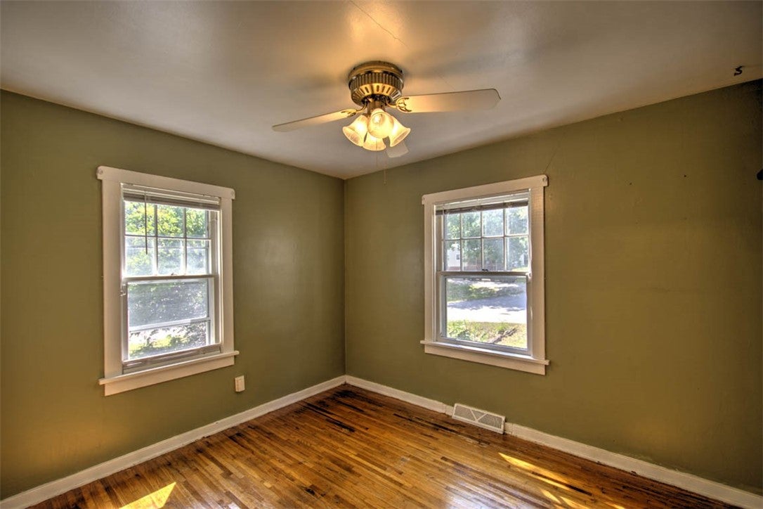 1305 Oak Drive Decatur, IL 62526 - Photo 11 of 26 Gallery Image 11