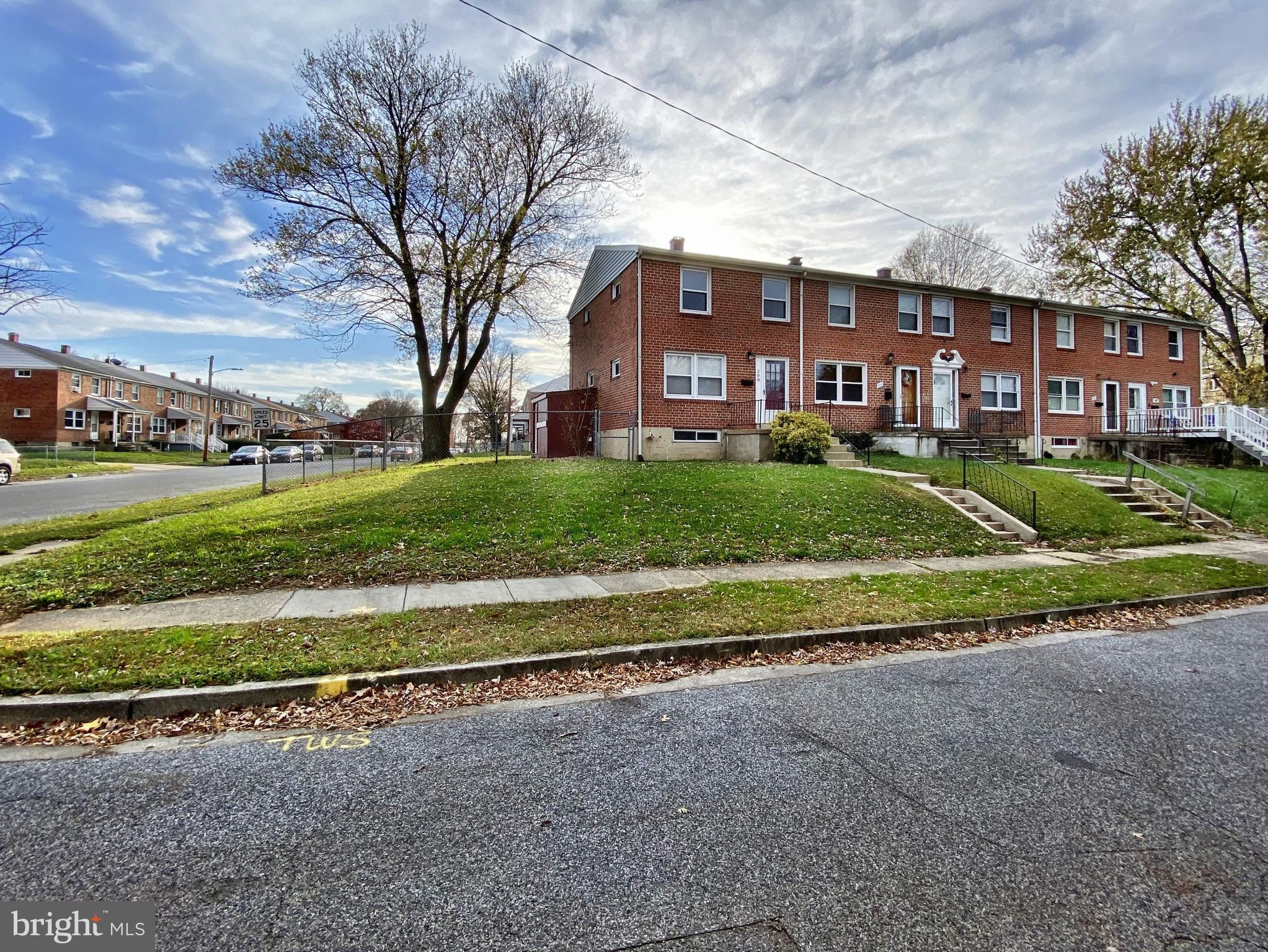 208 Cove Road Baltimore, MD 21221 - Photo 4 of 48