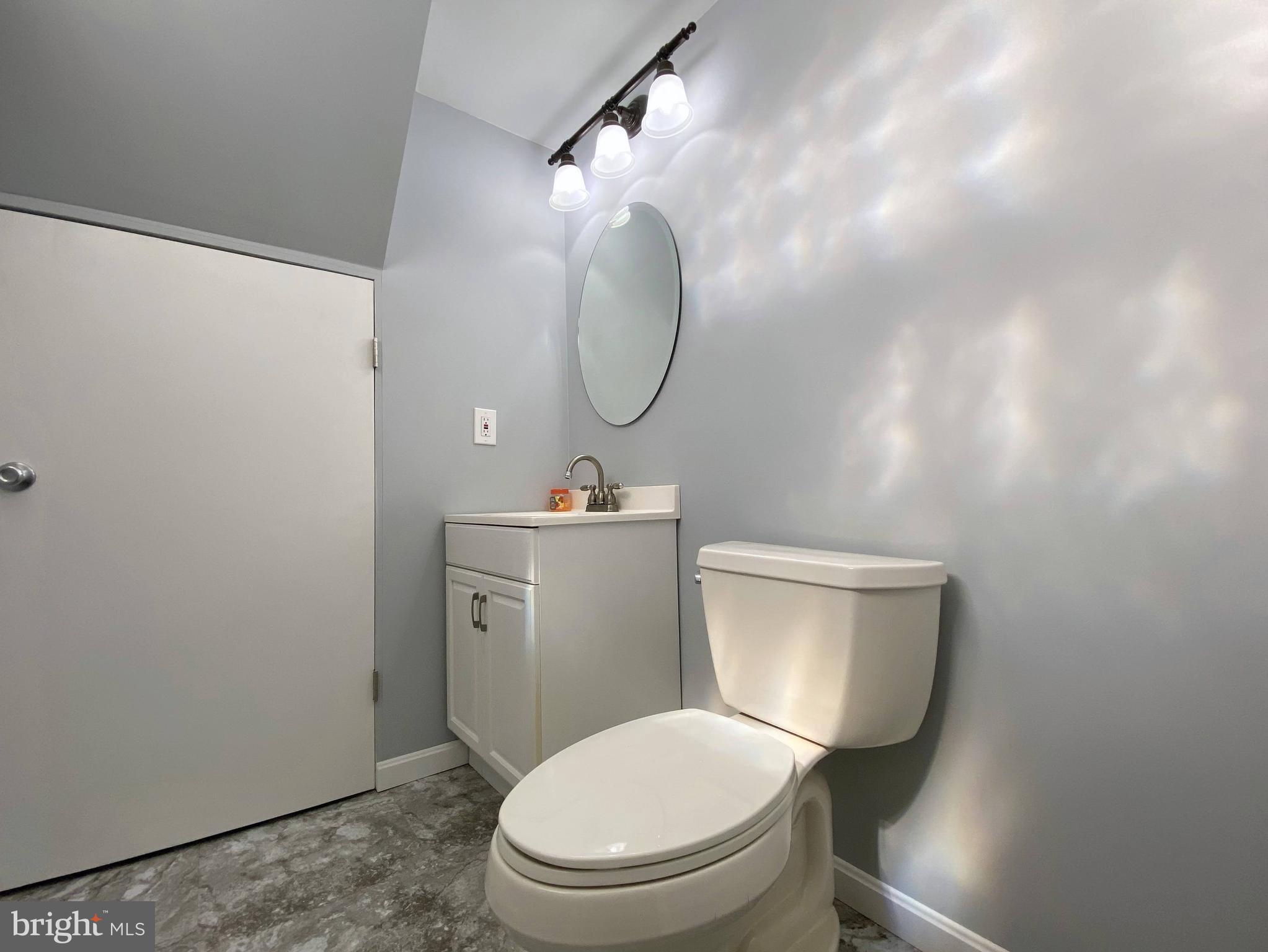 208 Cove Road Baltimore, MD 21221 - Photo 36 of 48