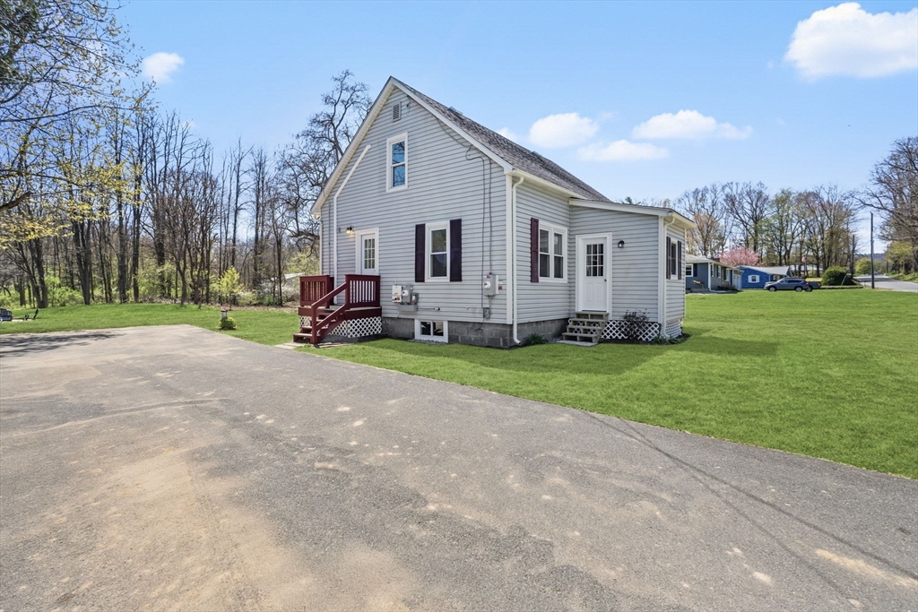 30 Gunn Road Southampton, MA 01073 - Photo 2 of 37 Gallery Image 2