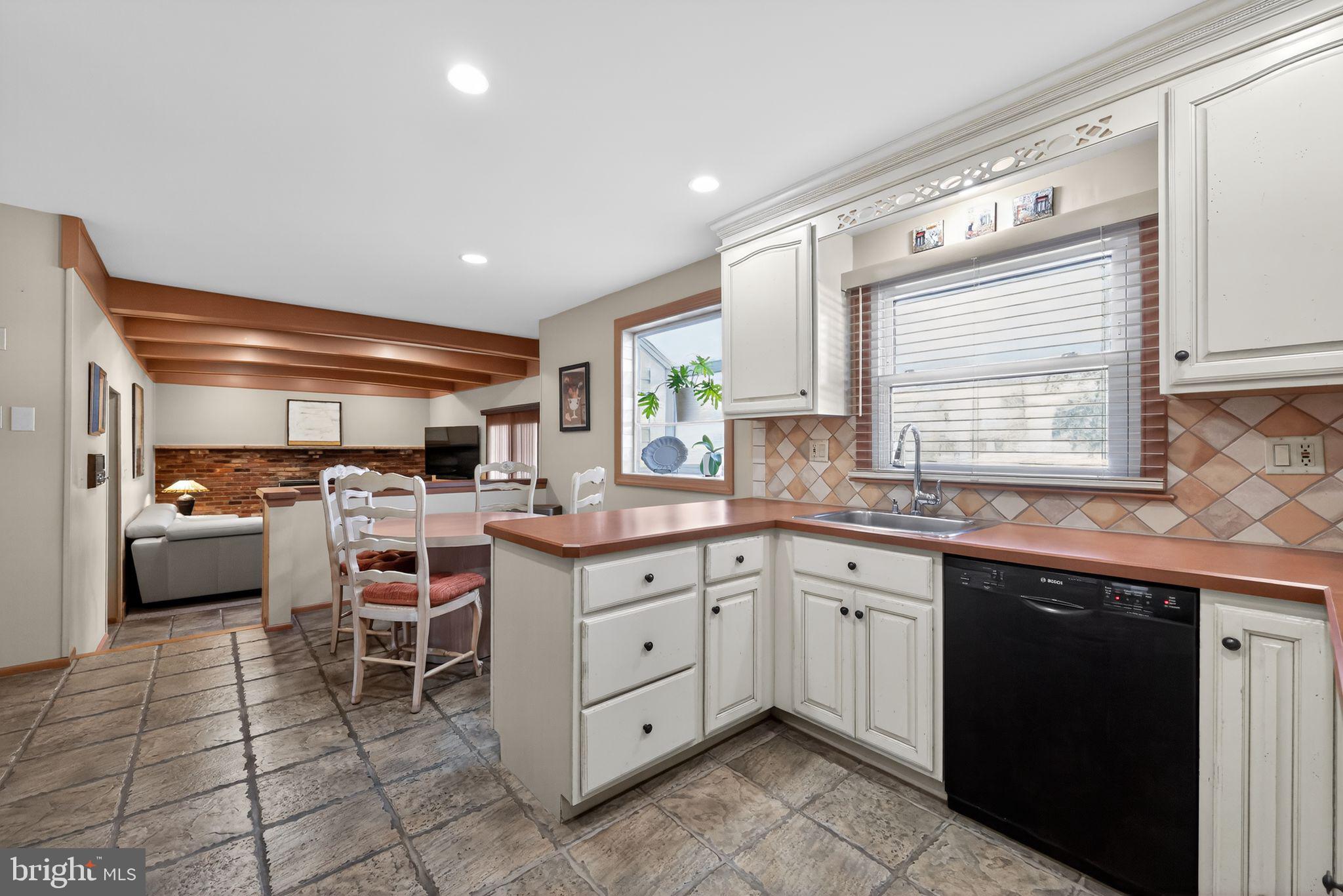 506 Queen Anne Road Cherry Hill, NJ 08003 - Photo 12 of 29