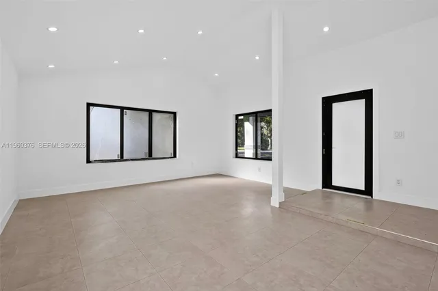 $5,500 | 20615 Northeast 9th Court, Miami, FL 33179