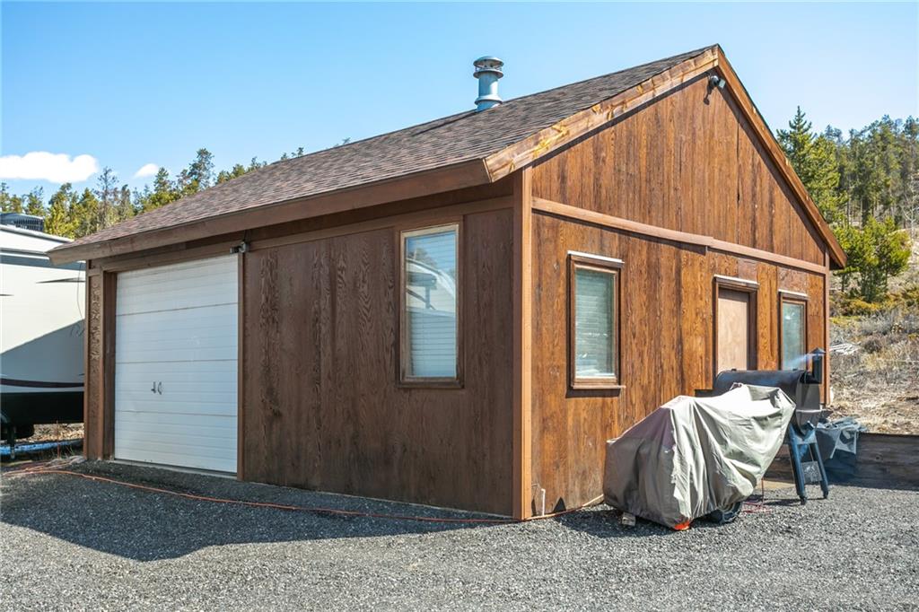 567 G Road Silverthorne, CO 80498 - Photo 29 of 32 a backyard of a house